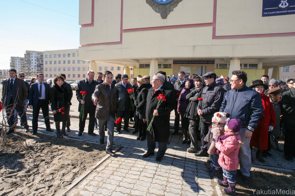 Памятник Исидору Барахову открыли в Якутске Алексей Толстяков, YakutiaMedia