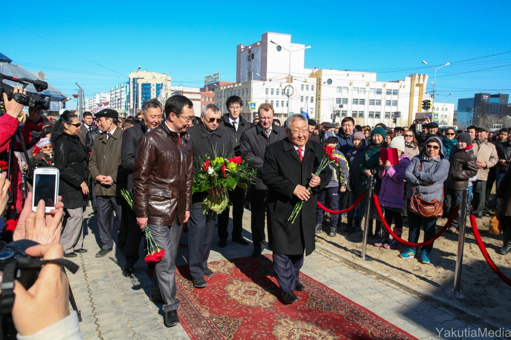 Памятник Исидору Барахову открыли в Якутске, Фото с места события собственное