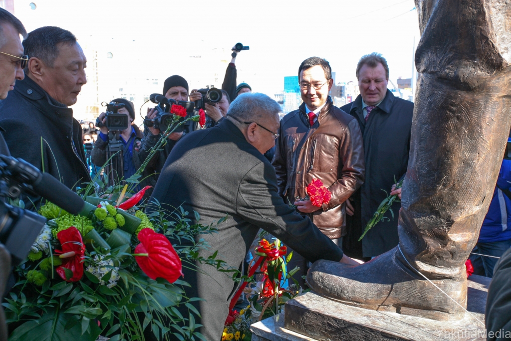 Памятник Исидору Барахову открыли в Якутске, Фото с места события собственное