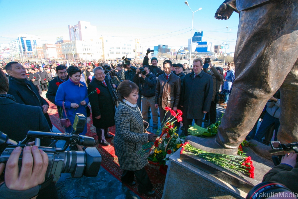 Памятник Исидору Барахову открыли в Якутске, Фото с места события собственное