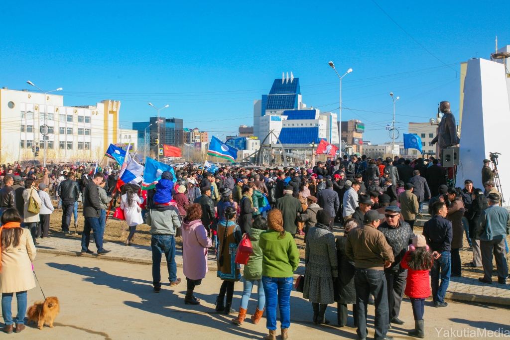 Памятник Исидору Барахову открыли в Якутске, Фото с места события собственное