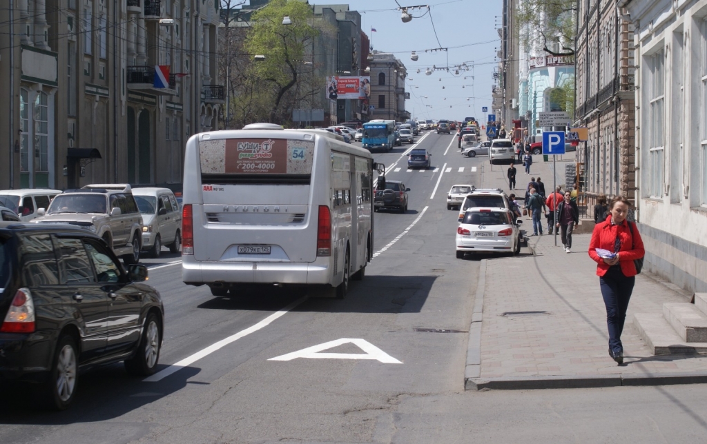 Автобусная полоса во Владивостоке, Фото с места события собственное