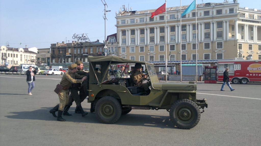 В автопробеге принимают участие 30 автомобилей, Фото с места события из других источников