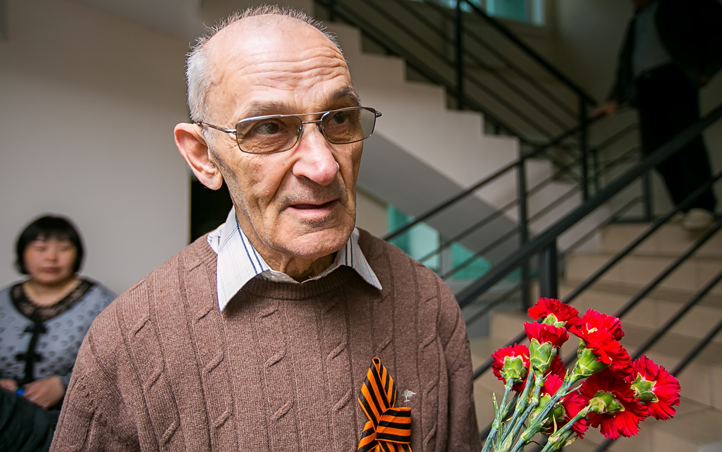 Главный редактор газеты "Судьба" Леонид Синегрибов, Фото с места события собственное