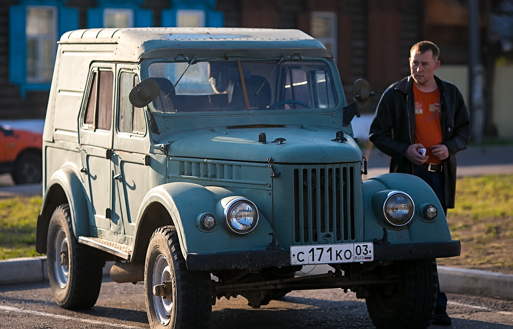 Автомобилисты раскрасили свои автомобили к Дню Победы, Фото с места события собственное