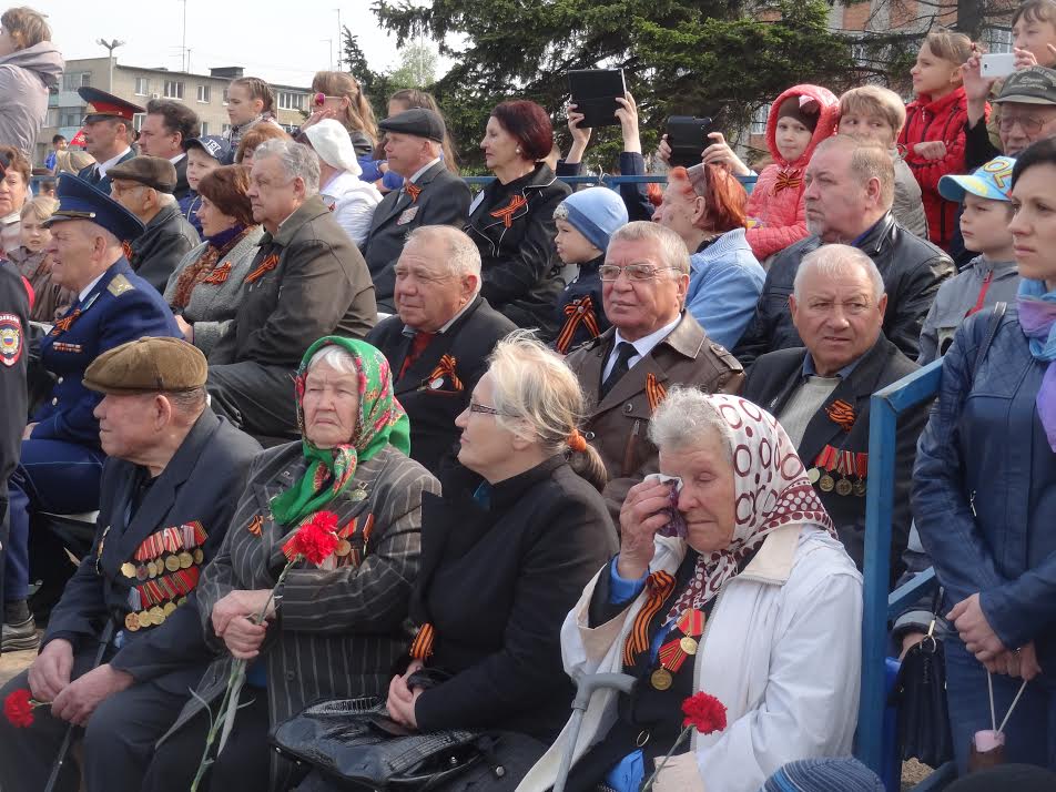 Не сдержали слез, Фото с места события собственное
