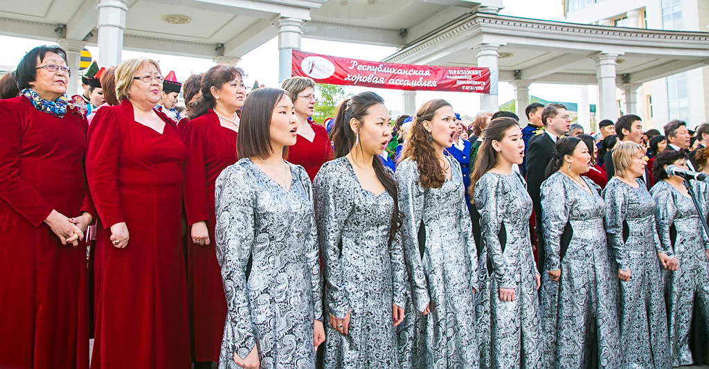 Гала-концерт Хоровой ассамблеи на Театральной площади в Улан-Удэ, Фото с места события собственное