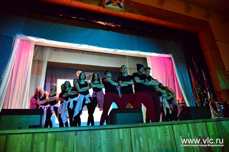 Танцевальный номер, Фото с места события из других источников