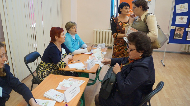 Специалисты отдела опеки и попечительства. Сотрудники органов опеки и попечительства. Работник органов опеки. Специалисты органов опеки. Сотрудник органа опеки.