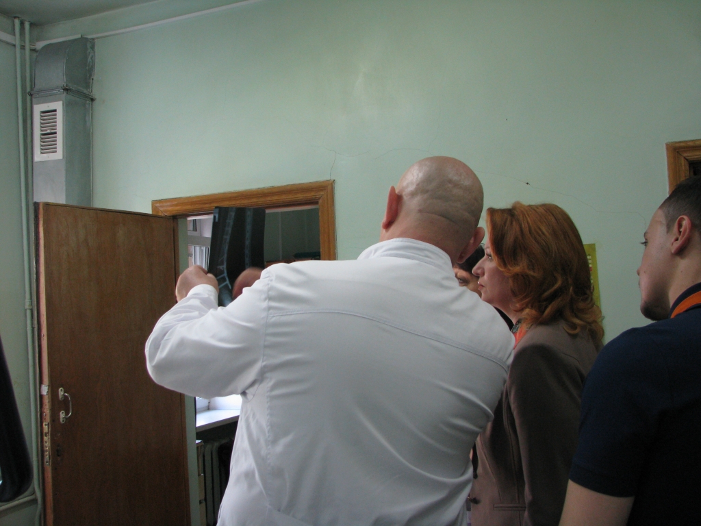 Гости поликлиники оценили качество работы нового оборудования, Фото с места события собственное