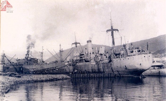 Шпунтовый причал на мысе Сигнальном, 1942-1945 гг из фондов КГКУ ГААК