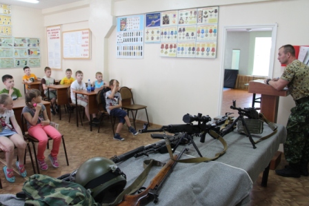 Навыки боевого выживания получат подростки из ЕАО, Фото с места события из других источников