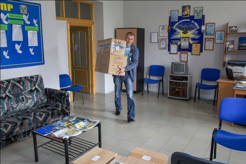 Гуманитарный груз для отправки в Донецкую народную республику собрали активисты ЛДПР в ЕАО, Фото с места события из других источников