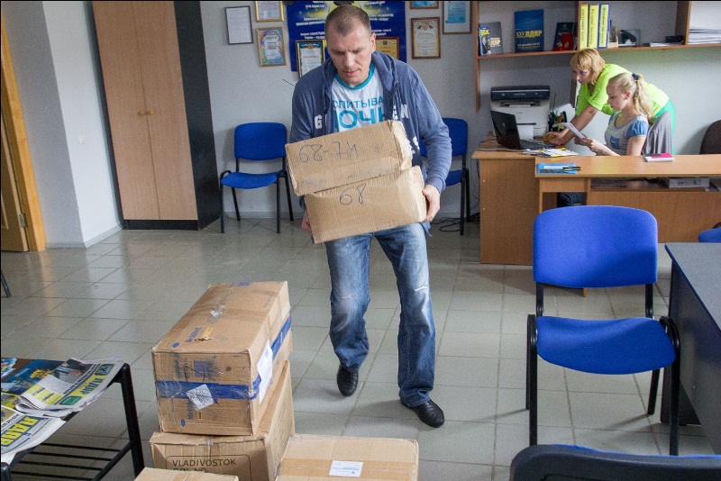 Гуманитарный груз для отправки в Донецкую народную республику собрали активисты ЛДПР в ЕАО, Фото с места события из других источников