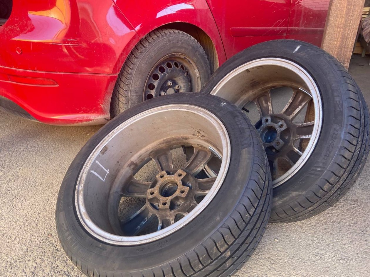 С 20 марта водителей начнут штрафовать за такой тип колес - кто первый в списке ИА SevastopolMedia