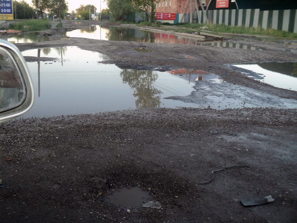 Большие лужи после дождей в Иркутске, Фото с места события из других источников