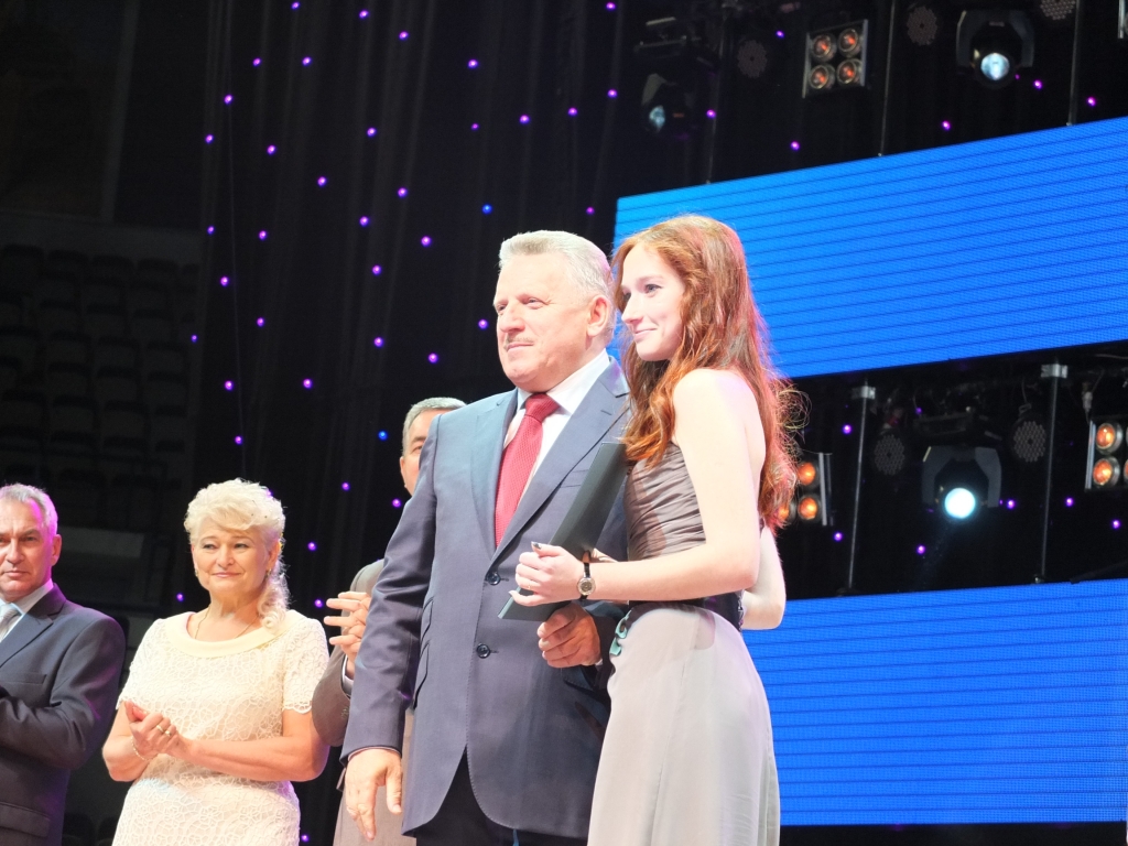 Большой выпускной вечер прошел в Хабаровске, Фото с места события собственное