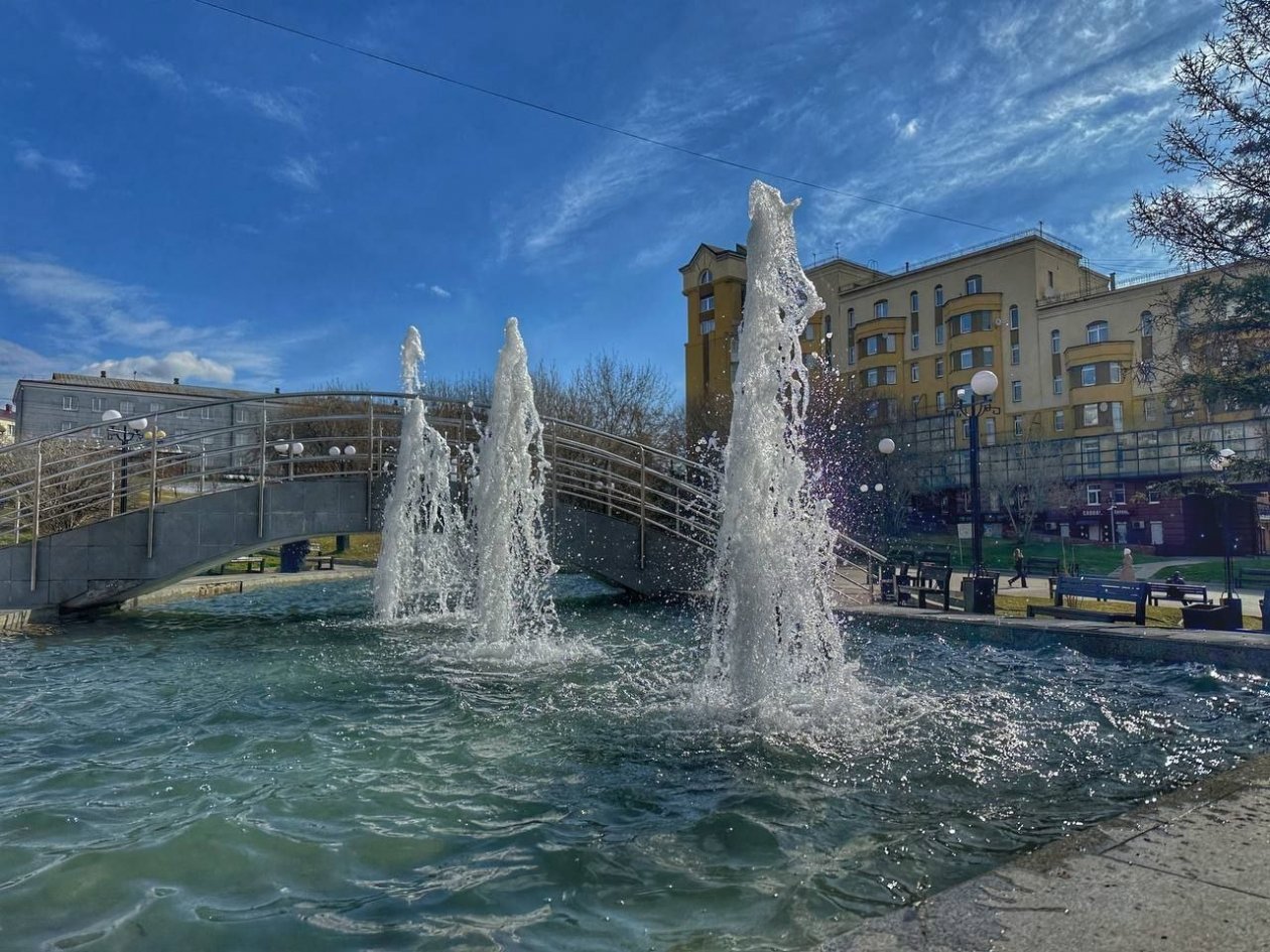 Городские фонтаны заработали в Иркутске