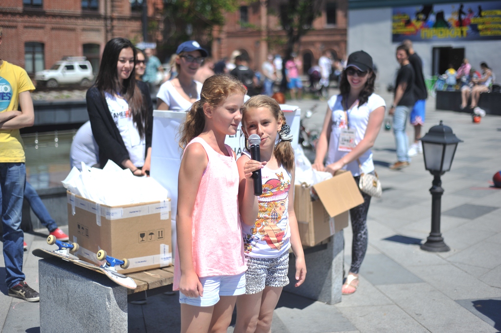 Людинаулицахвлодивастока. Жители владивостока. Владивосток национальность. Как зовут жителей владивостока. Как зовут жителей владивостока.