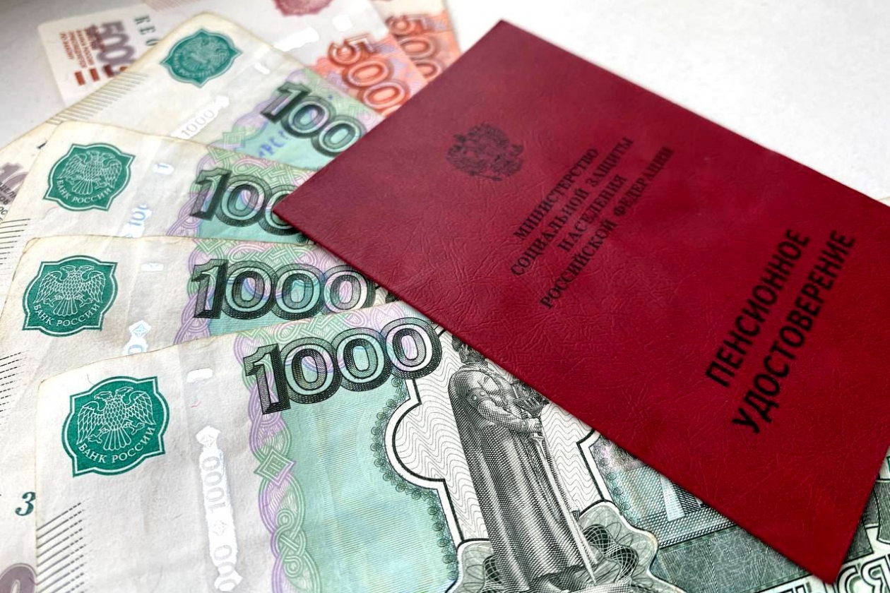 Тем, у кого стаж до 2002 года, многим срежут пенсию - новый перерасчет в минус после 7 мая