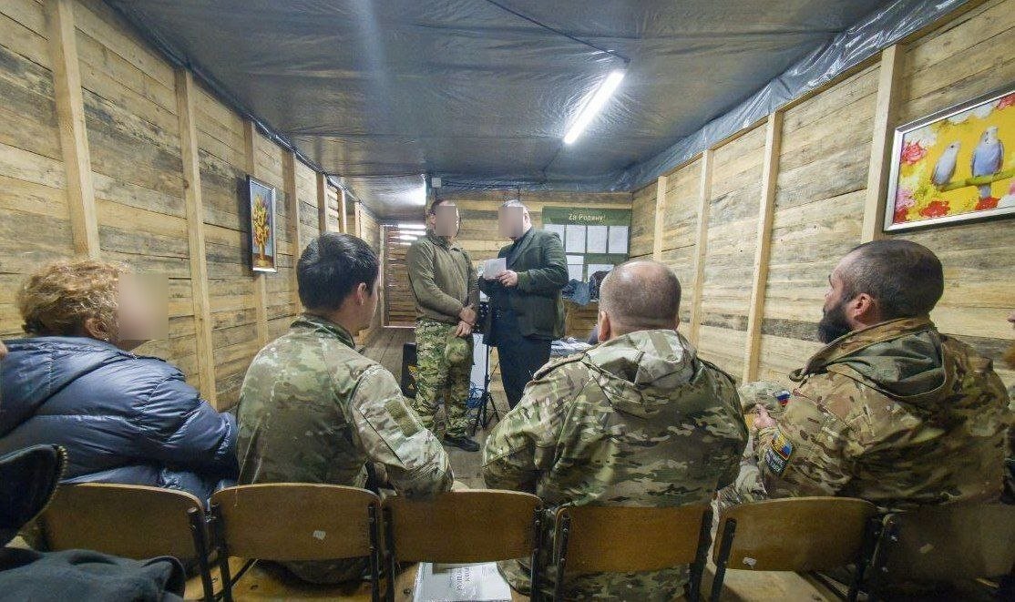 Как творческий десант участникам СВО поднимает военный дух в Севастополе