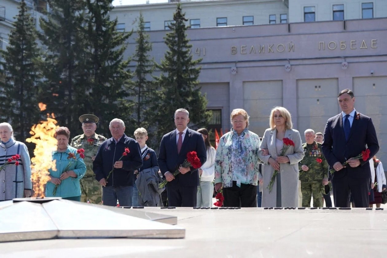 50-летие открытия мемориала Вечный огонь Славы и Поста №1 отметили в Иркутске