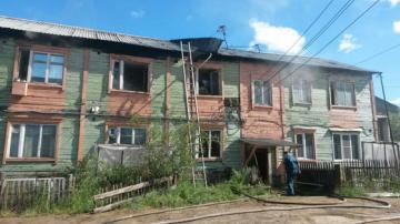 С горящего дома эвакуированы 15 человек в Якутске Пресс-служба ГУ МЧС России по РС (Я)