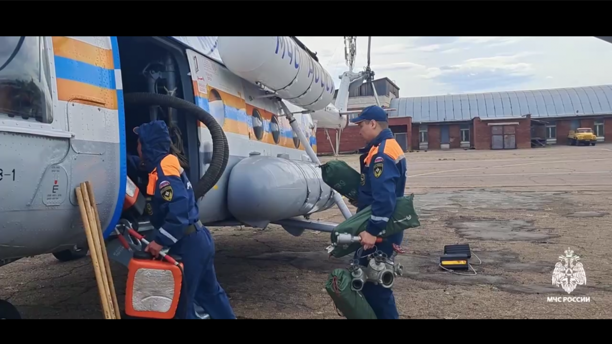 На лесной пожар на севере Бурятии отправился Ми-8 МЧС МЧС по Бурятии