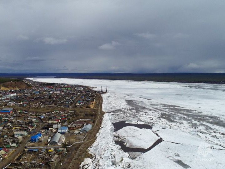 Возможны подтопления в четырех селах Якутии из-за ледохода