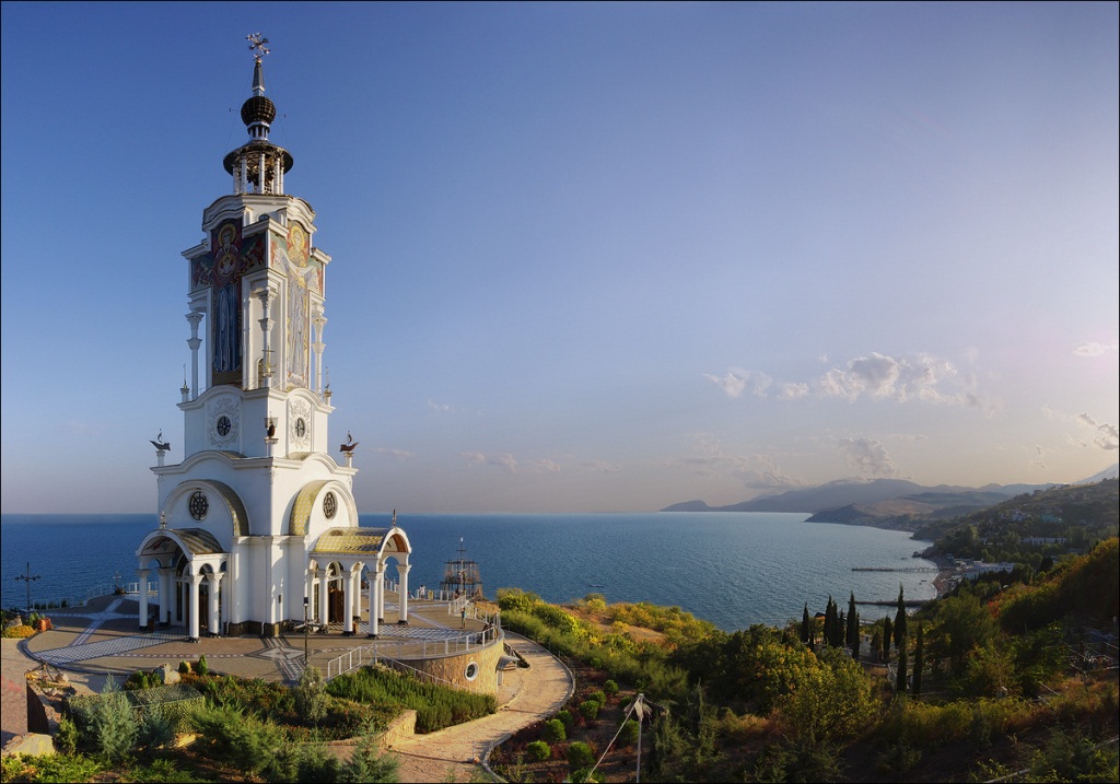 Алушта, Фото с места события из других источников