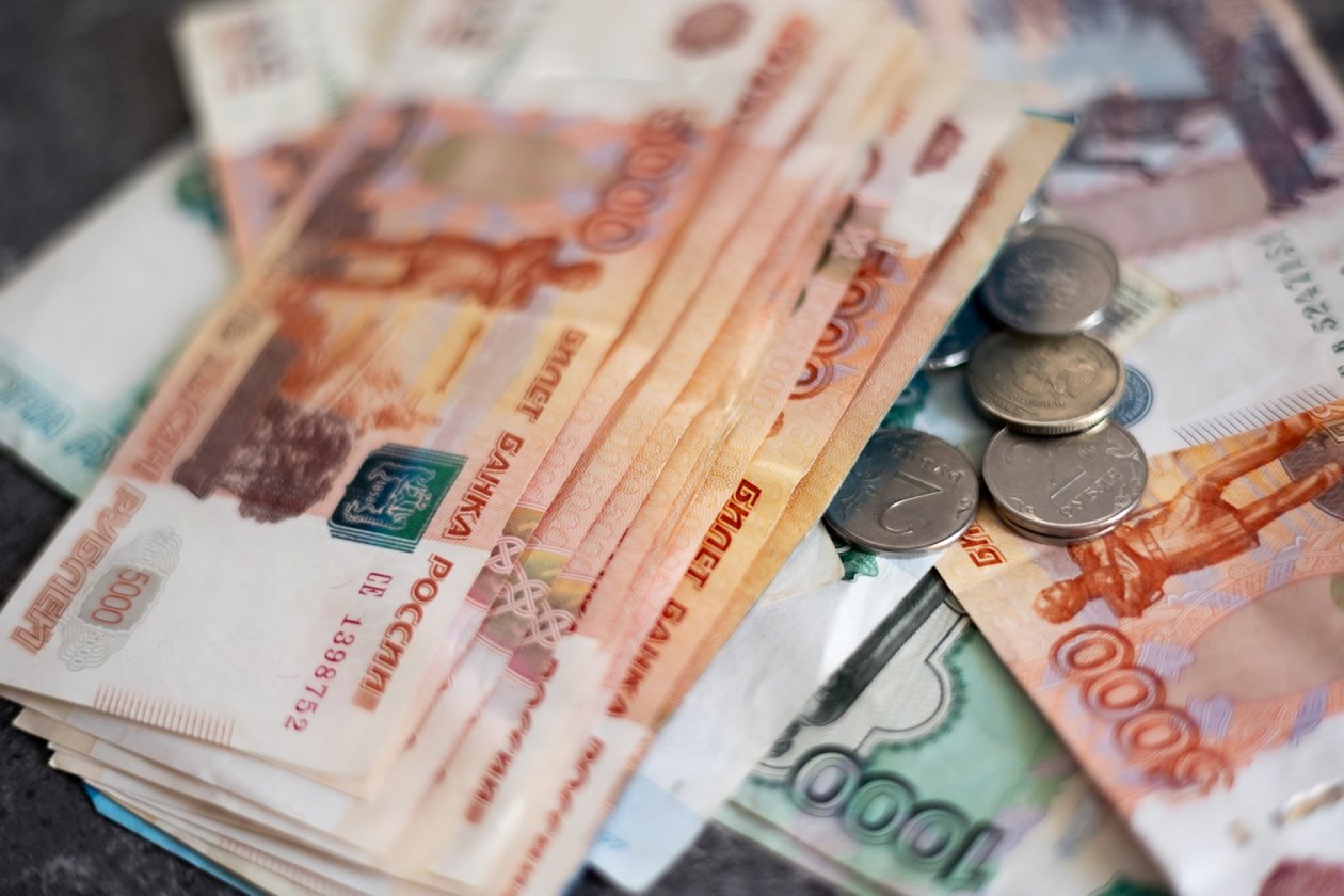 От 900 тысяч до 1,4 млн: раскрыто, кто получит такие деньги сразу на карту