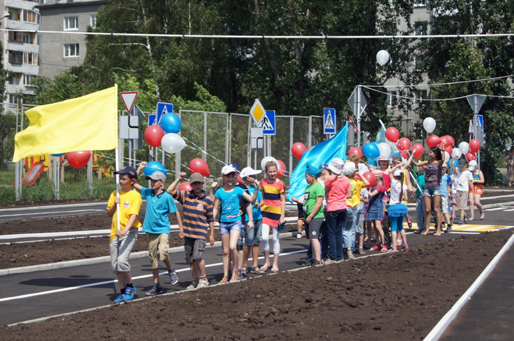 Уникальный автогородок открыли в Иркутске, Фото с места события собственное