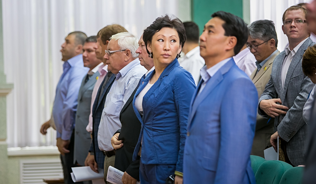 Не менее двух третей кандидатов от ЕР должны пройти в горсовет Улан-Удэ - Владимир Павлов, Фото с места события собственное