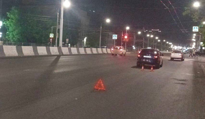 В Красноярске на Партизана Железняка водитель насмерть сбил пешехода