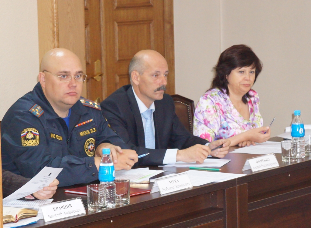 Представители МЧС Любомир Муха и ПСЦ Андрей Фоменко, Фото с места события собственное