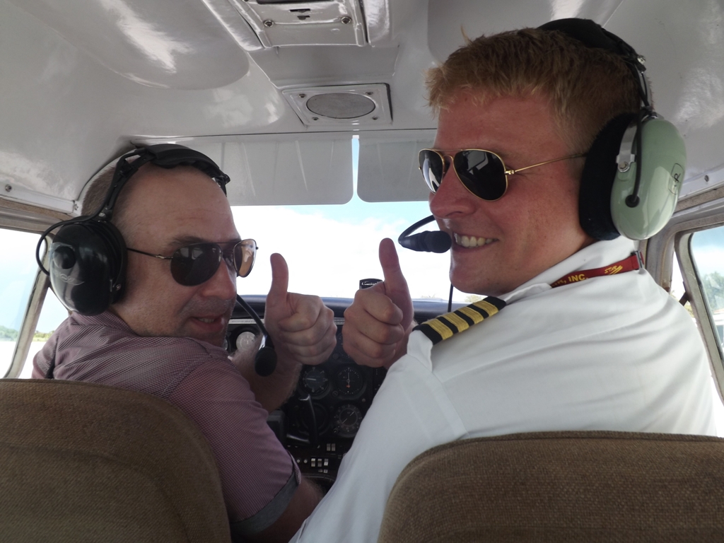 Туристы могут получить мастер-класс по пилотированию "Сесны", Фото с места события из других источников