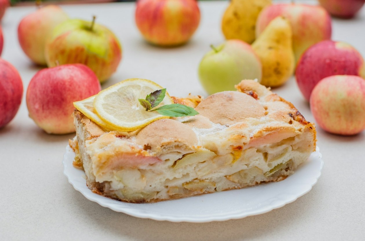 Минус духовка — плюс вкус и аромат: ленивый яблочный штрудель с хрустящей корочкой и нежной начинкой на скорую руку