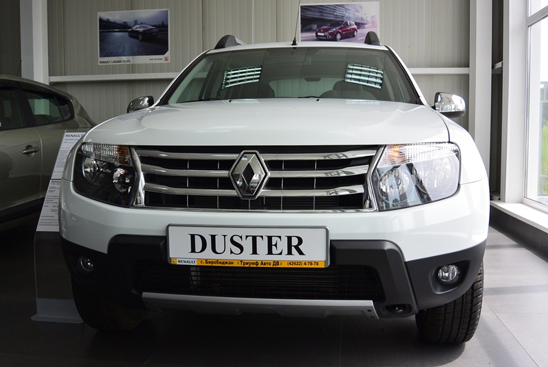 RENAULT DUSTER - лидер продаж, Фото с места события собственное