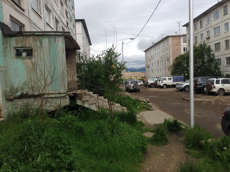 Ущербный подъезд Дзержинского, 12, Фото с места события собственное