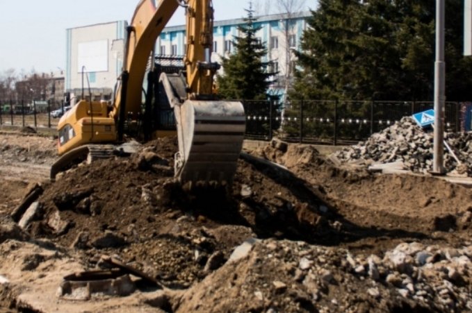 Машинист экскаватора обнаружен мертвым на предприятии в ЕАО