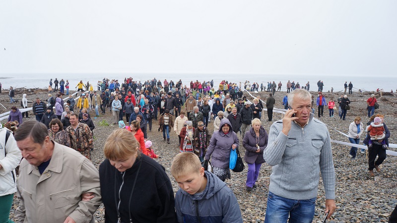 Колымчане увидели кормление моря, Фото с места события собственное