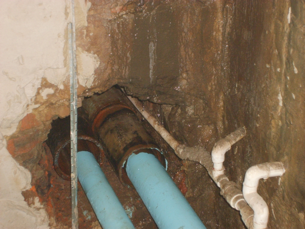 Затопленный подвал, Фото с места события из других источников