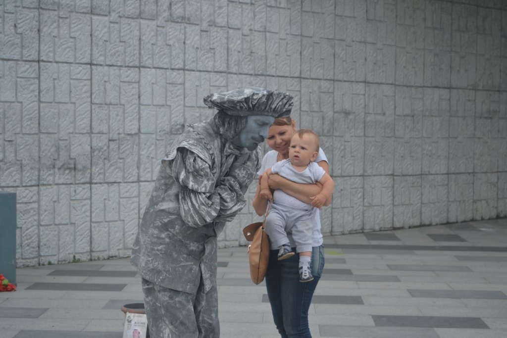 Скульптура Рембрандта ожила во Владивостоке, Фото с места события собственное