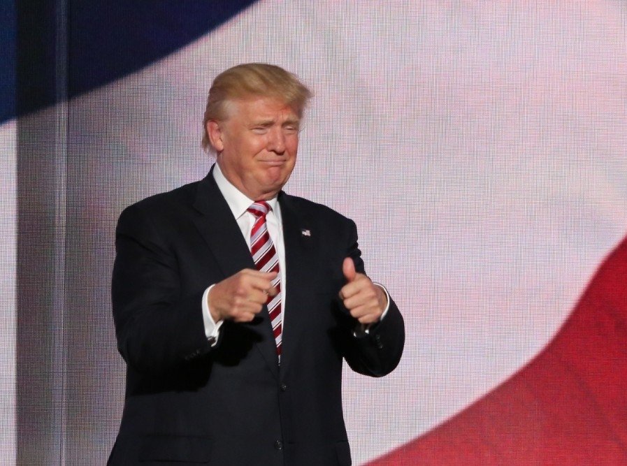 Дональд Трамп Ali Shaker/VOA, Википедия