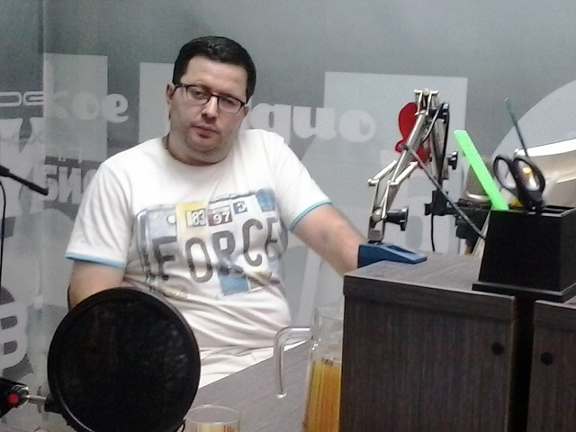 Психиатра "вызвали" ведущим передачи "По существу" на радио &quotFM-Биробиджан" Предоставлено &quotFM-Биробиджан"