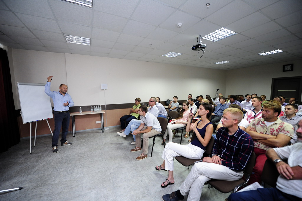 Авторский мастер-класс Константина Богданенко в ДВКЦ "Партнер", Фото с места события из других источников