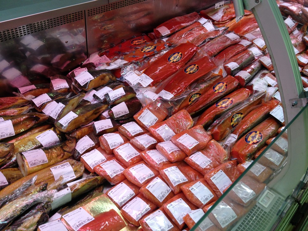 Практически вся рыба на прилавках - российского производства, Фото с места события собственное