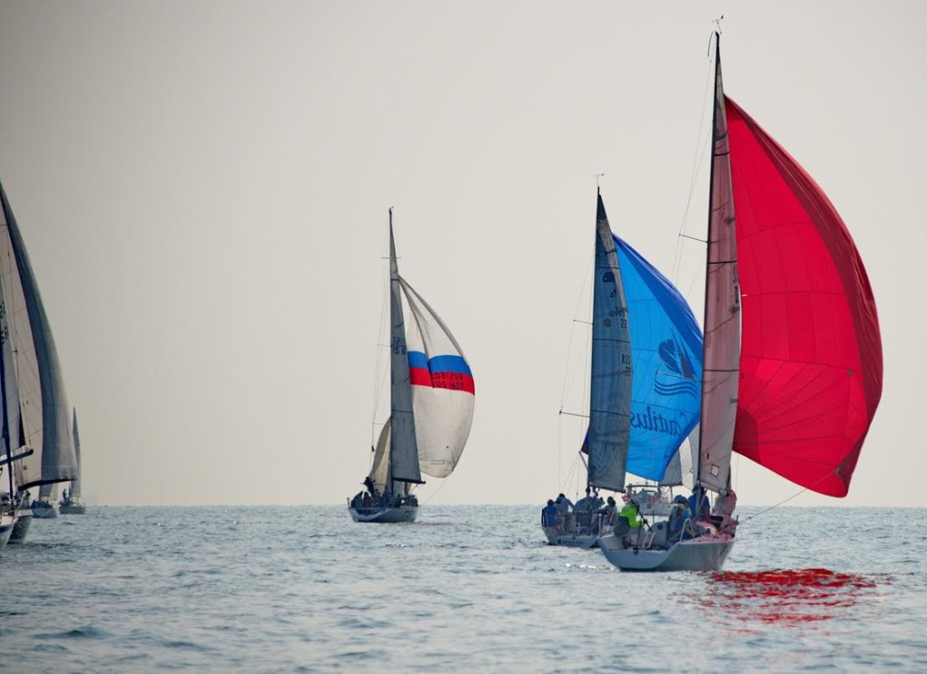 Яхты, Фото с места события из других источников