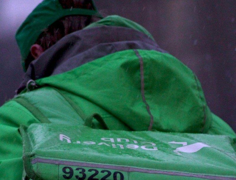 На Кубани и еще в 31 регионе РФ мигрантам запретили работать курьерами unsplash.com