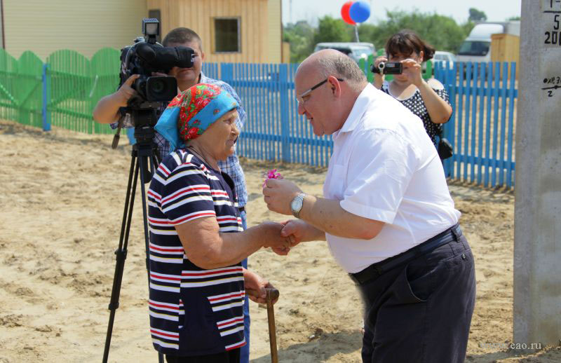 Ключи от новых домов вручены подтопленцам в ЕАО, Фото с места события из других источников